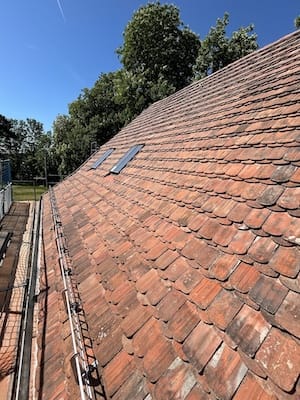 Remise erneuerte Dachziegeldeckung